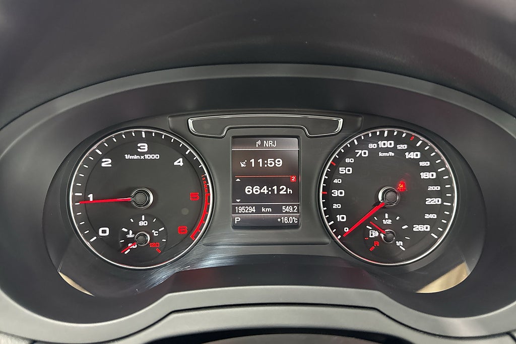 Audi Q3 2017 - miniatyr 12