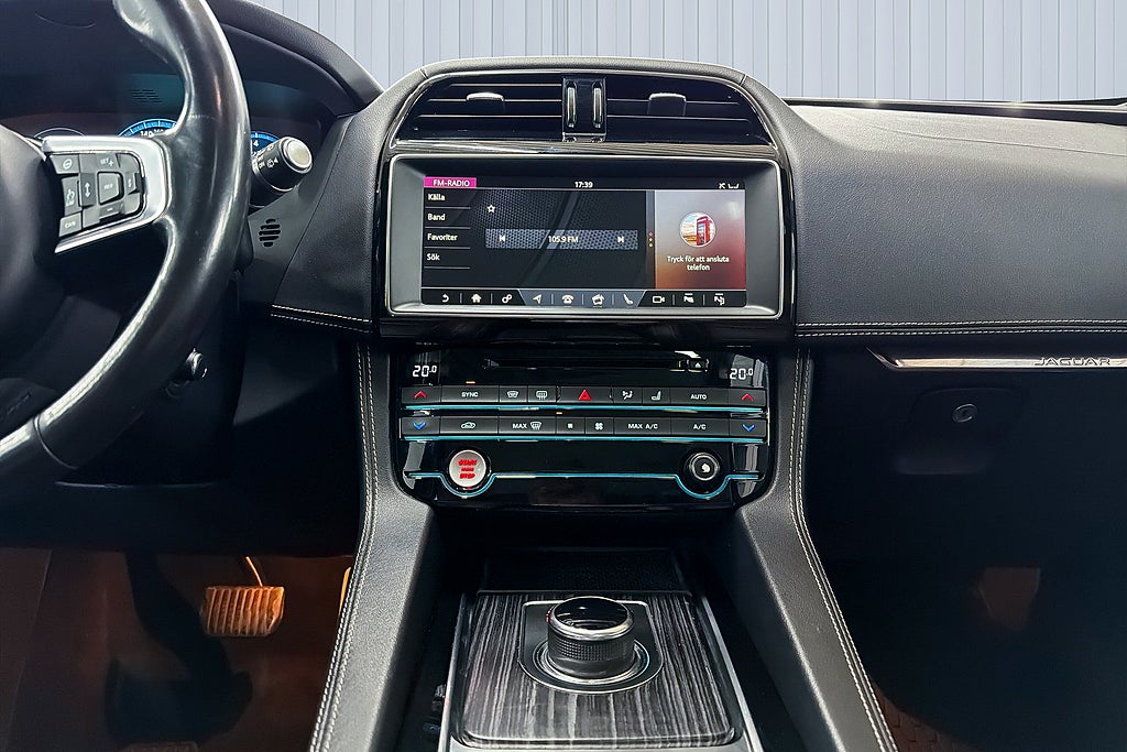 Jaguar F-Pace 2017 - miniatyr 11