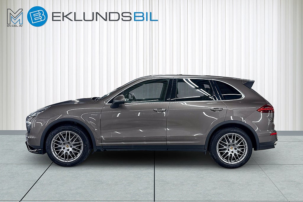 Porsche Cayenne 2016 - miniatyr 3