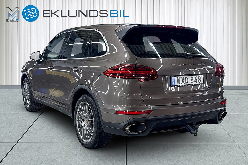Porsche Cayenne 2016 - miniatyr 4