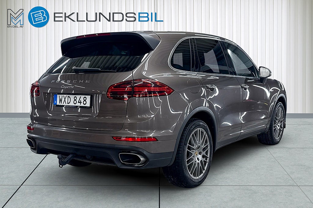 Porsche Cayenne 2016 - miniatyr 6