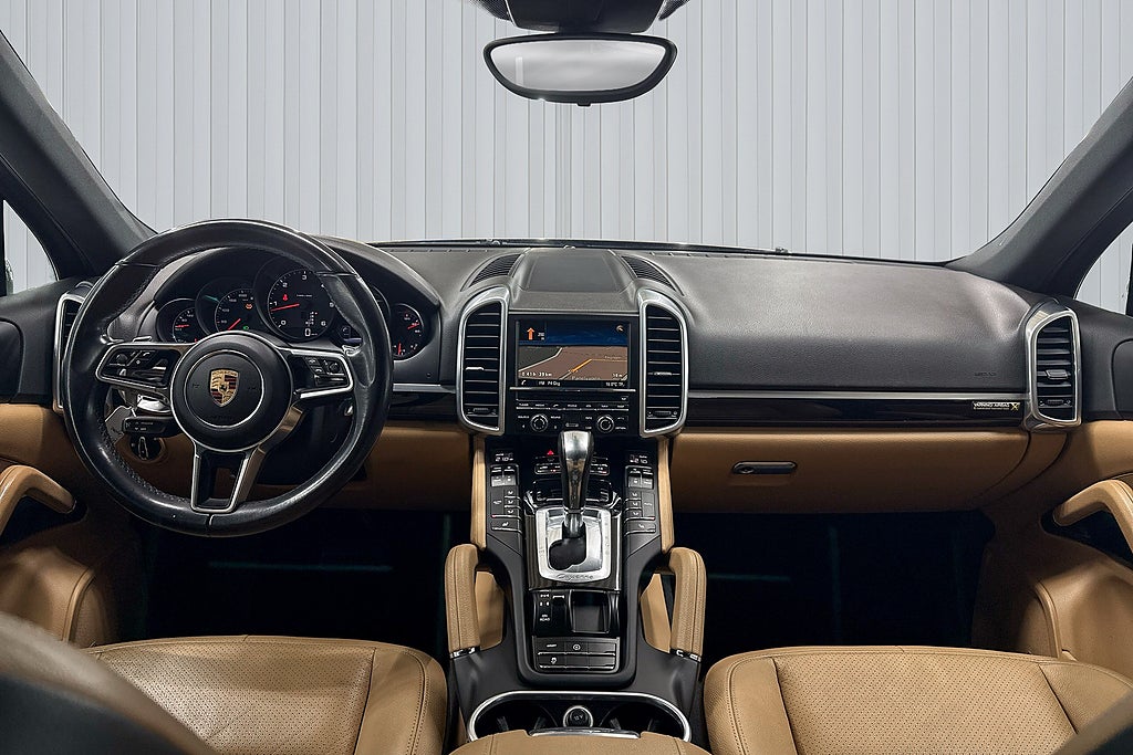 Porsche Cayenne 2016 - miniatyr 10