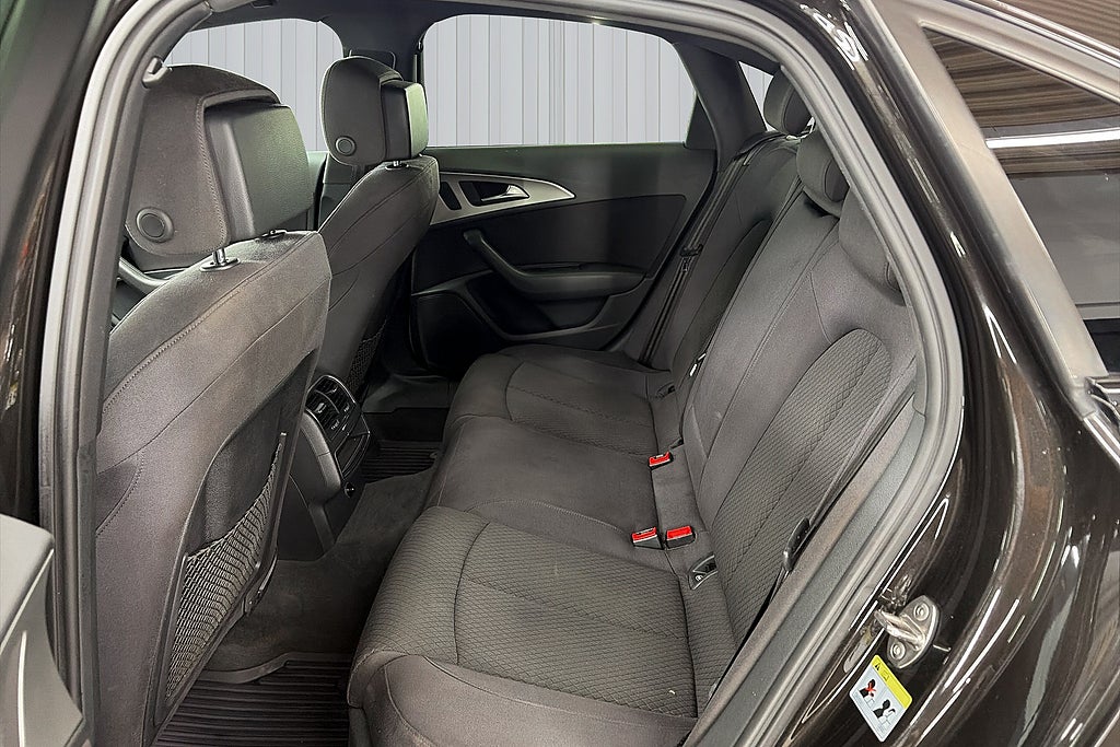 Audi A6 2014 - miniatyr 18