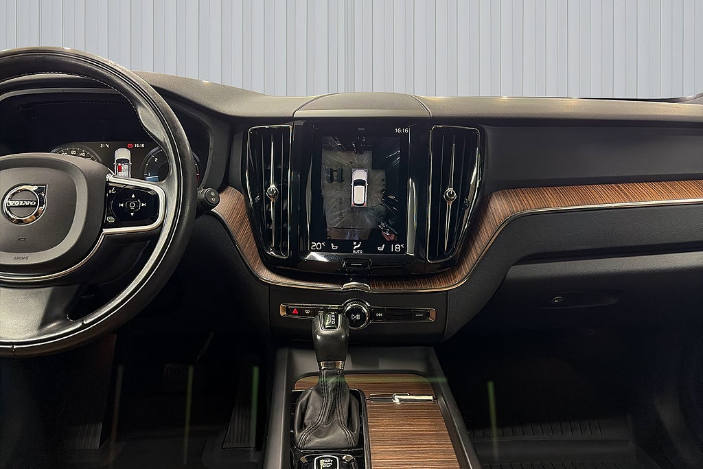 Volvo XC60 2018 - miniatyr 11