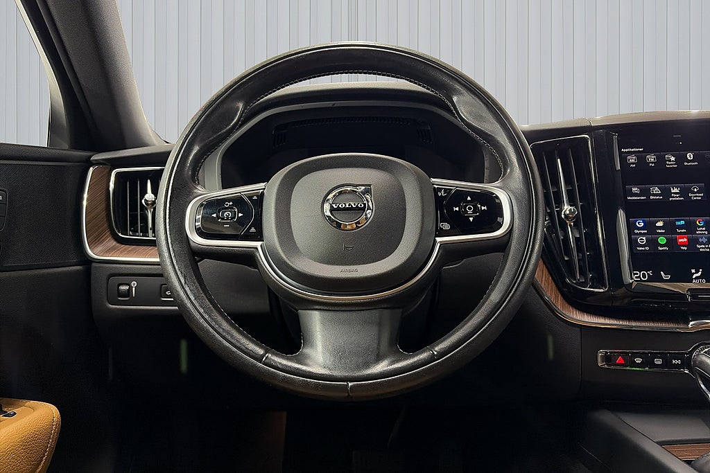 Volvo XC60 2018 - miniatyr 13