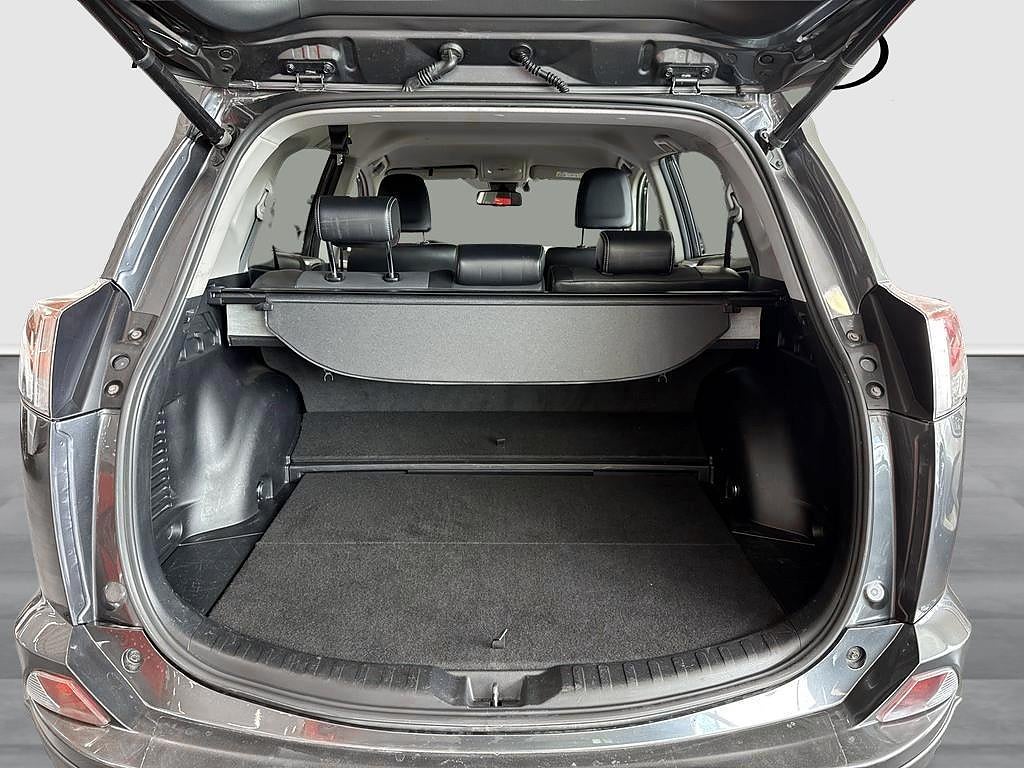 Toyota RAV4 2017 - miniatyr 11