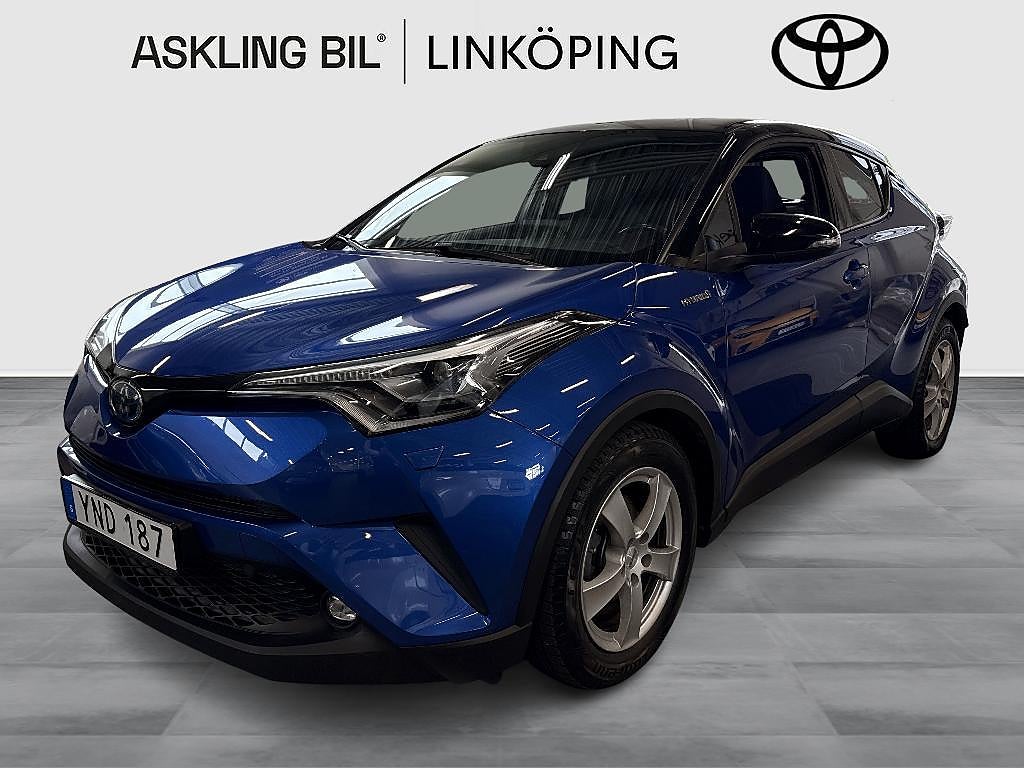 Toyota C-HR 2017 - bild 1 av 17