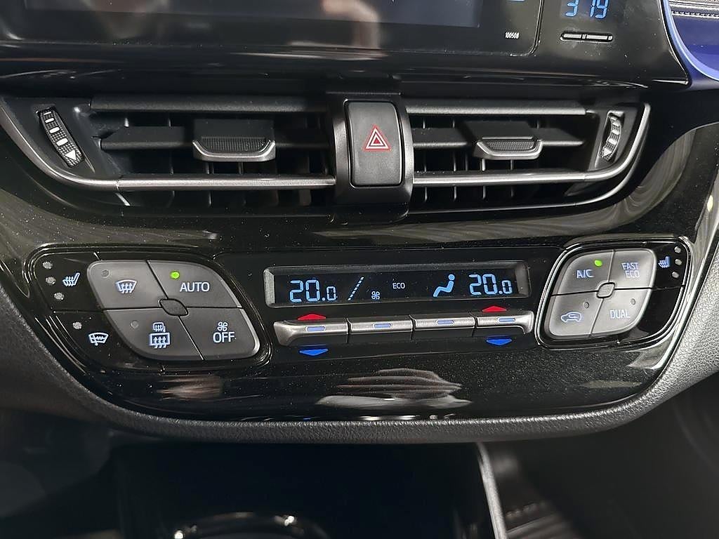 Toyota C-HR 2017 - miniatyr 13