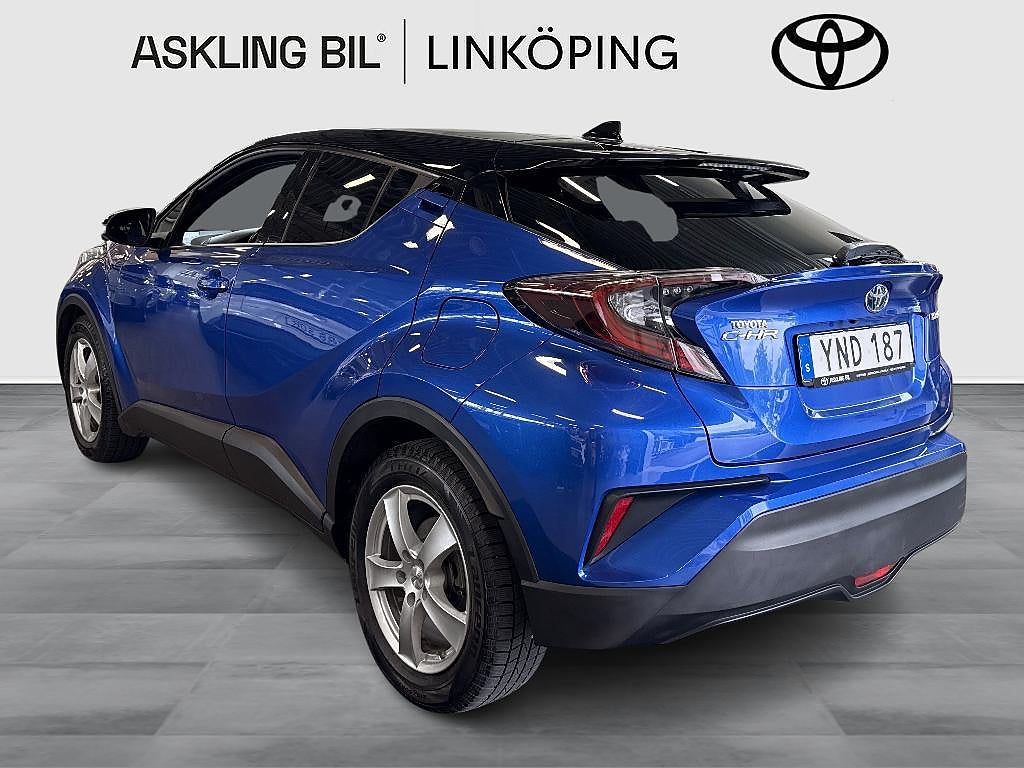 Toyota C-HR 2017 - miniatyr 3