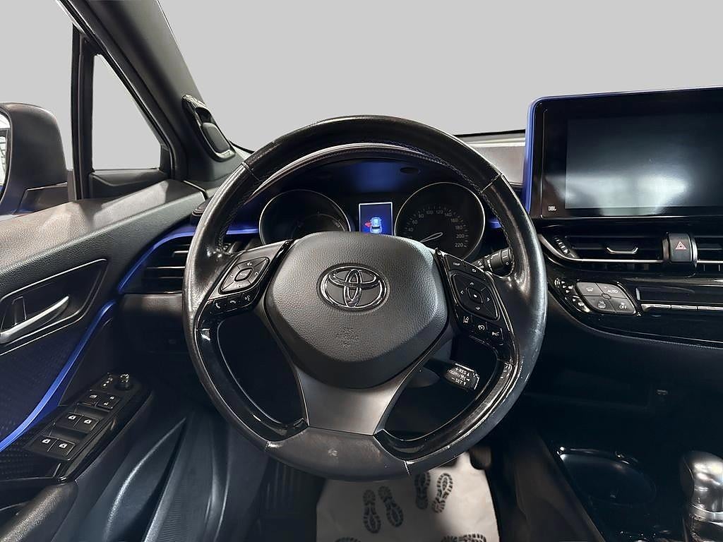 Toyota C-HR 2017 - miniatyr 10