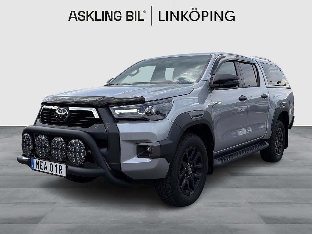 Toyota Hilux Invincible Dubbelhytt 2.8 MHEV 4WD Kåpa Extraljus