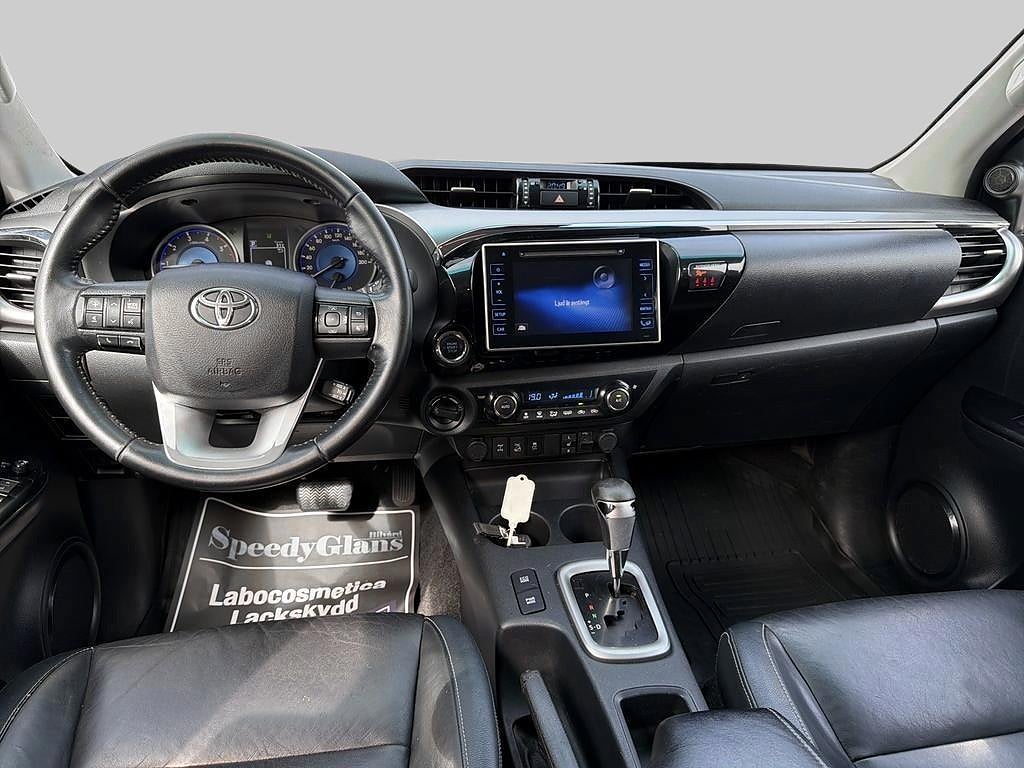 Toyota Hilux 2018 - miniatyr 8
