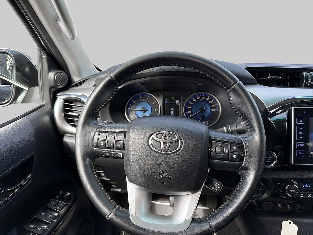 Toyota Hilux 2018 - miniatyr 9