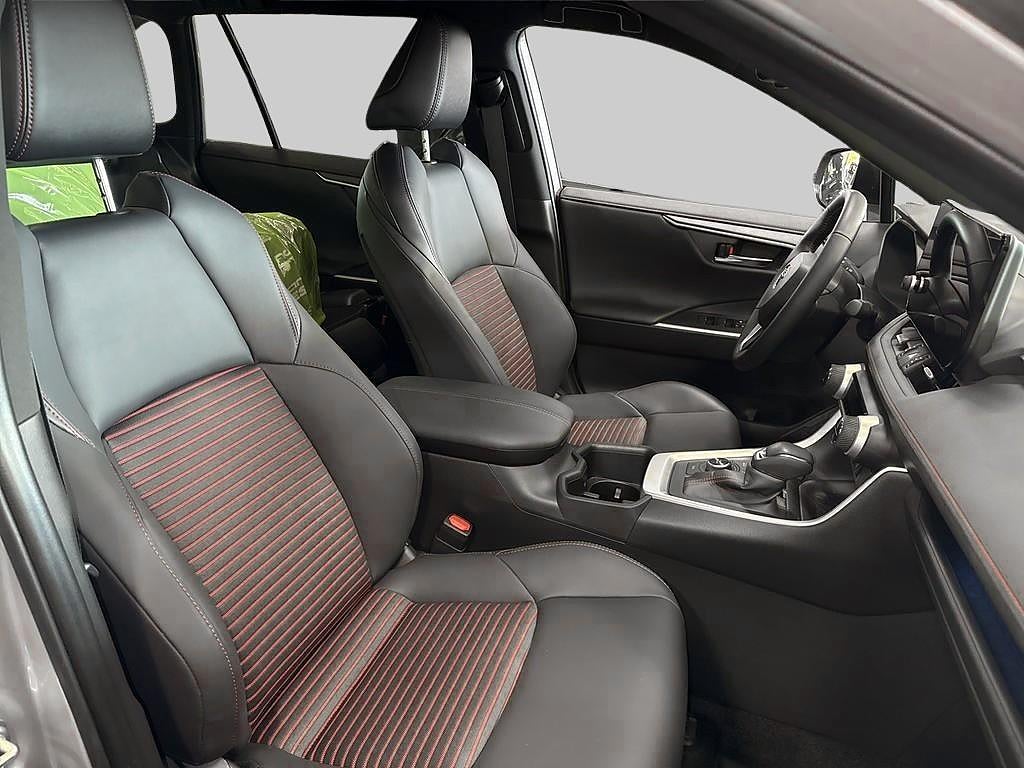 Toyota RAV4 2025 - miniatyr 6
