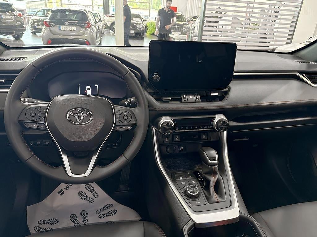 Toyota RAV4 2025 - miniatyr 8