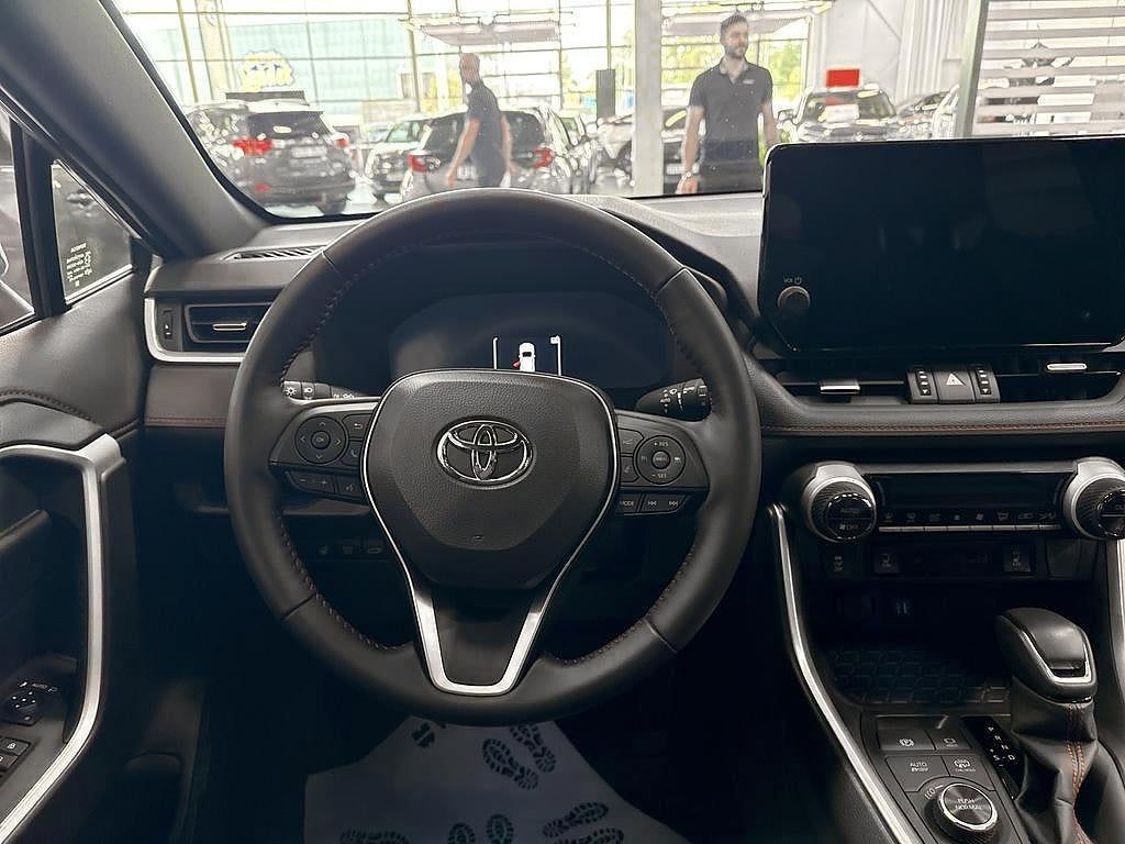 Toyota RAV4 2025 - miniatyr 9