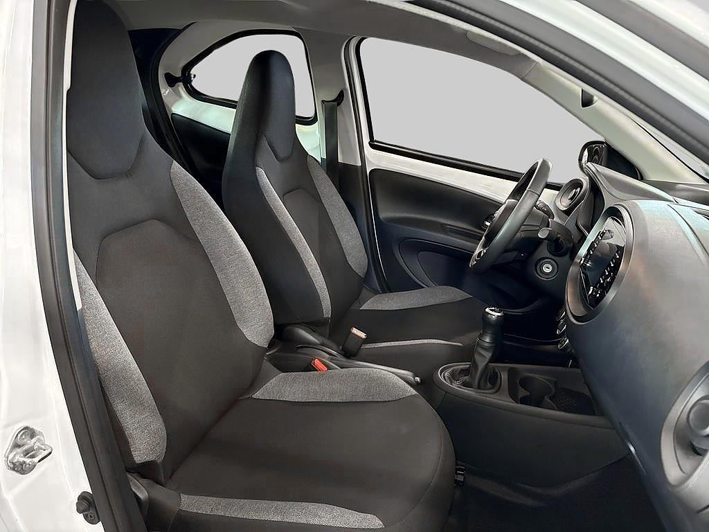Toyota Aygo X 2023 - miniatyr 7