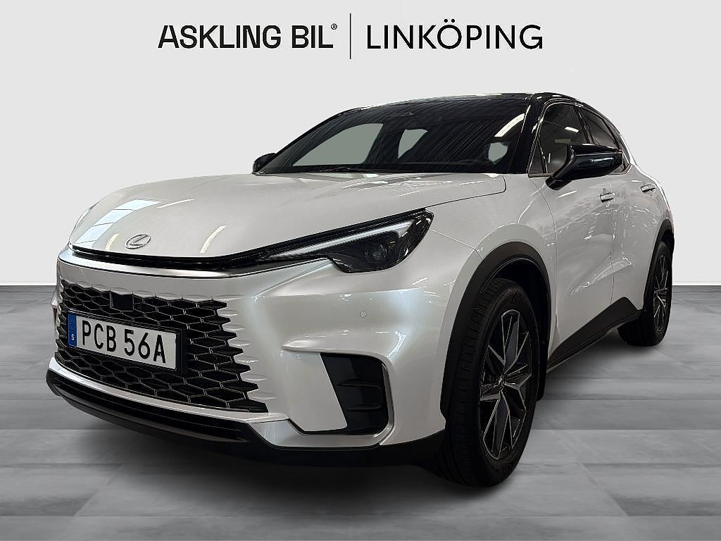 Lexus LBX 2025 - bild 1 av 10