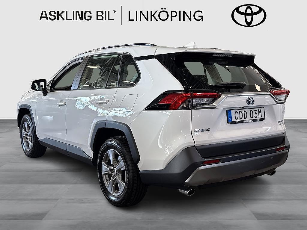 Toyota RAV4 2023 - miniatyr 3
