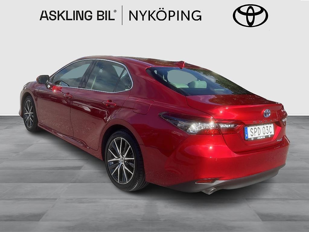 Toyota Camry 2023 - miniatyr 3