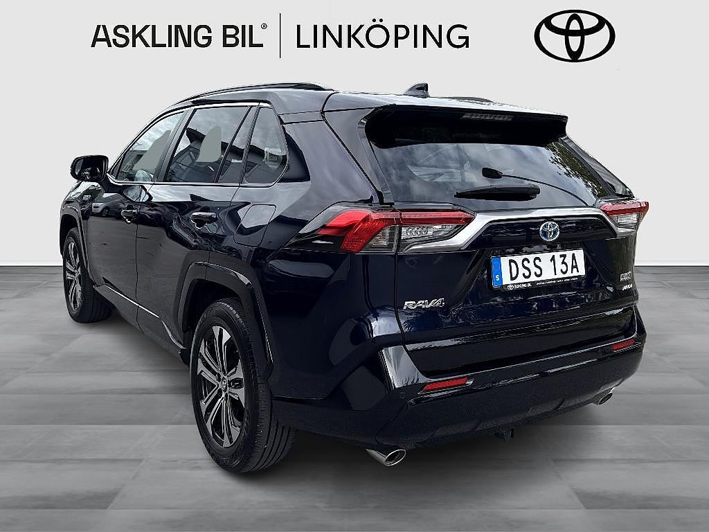 Toyota RAV4 2023 - miniatyr 3