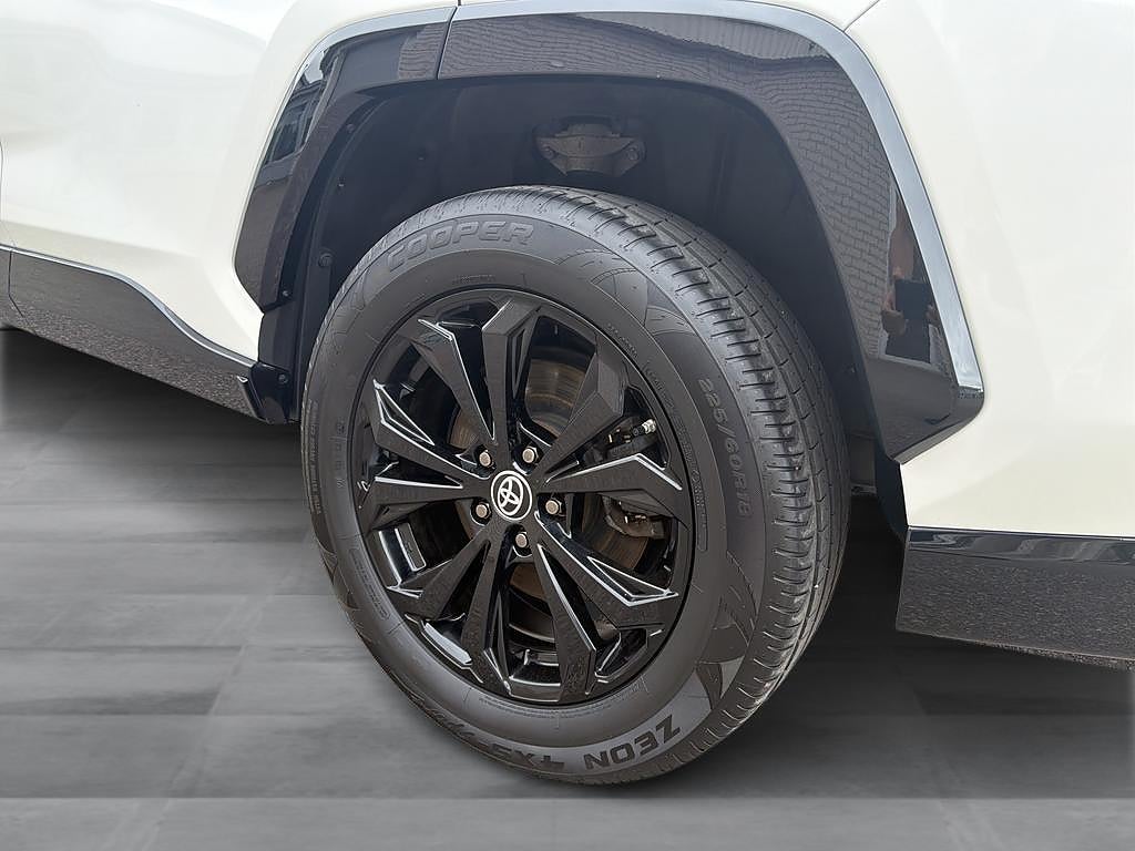 Toyota RAV4 2022 - miniatyr 13