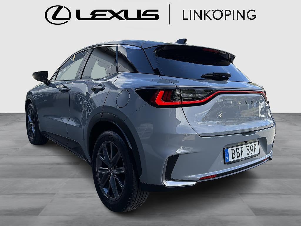Lexus LBX 2024 - miniatyr 2
