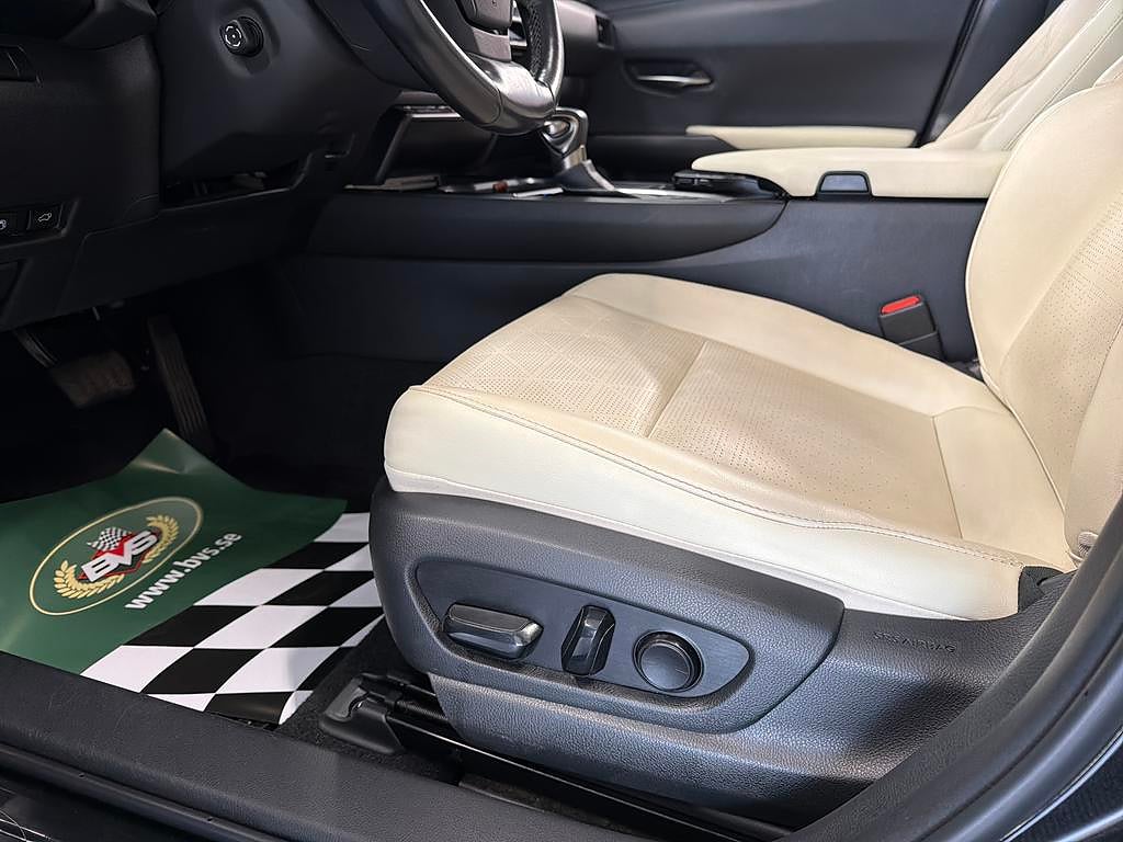 Lexus UX 2019 - miniatyr 14