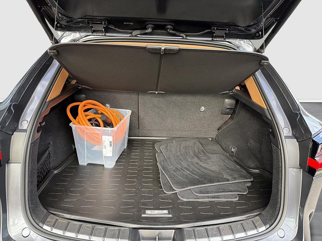 Lexus NX450H+ 2023 - miniatyr 10