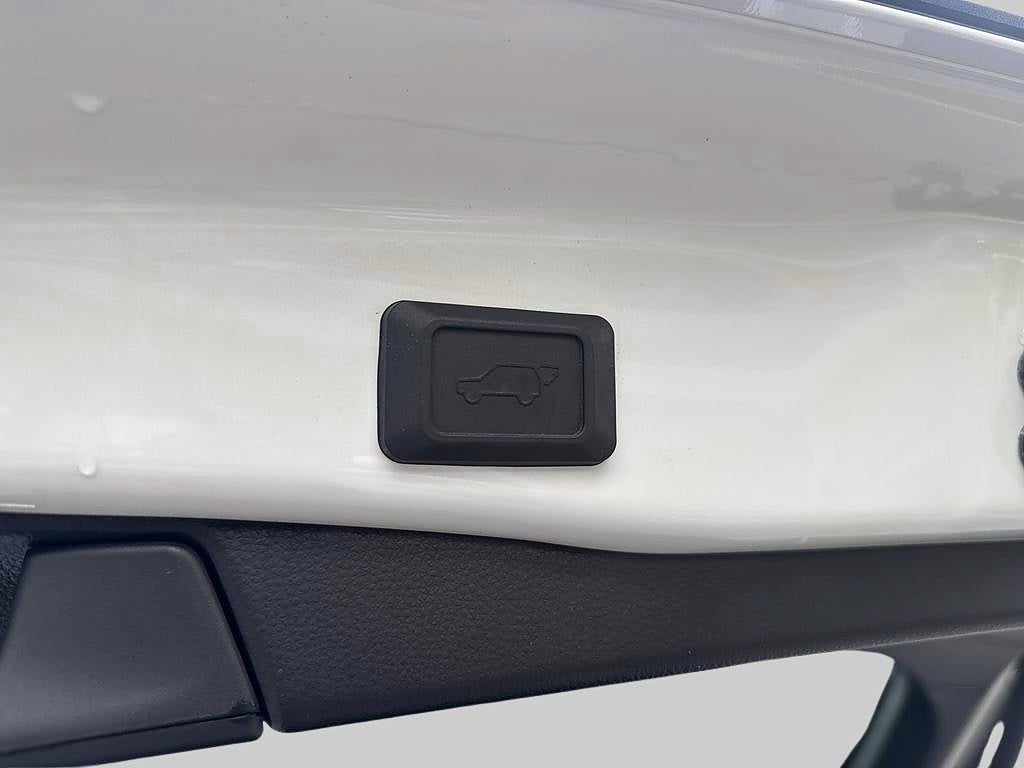 Toyota RAV4 2023 - miniatyr 12