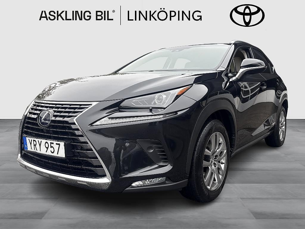 Lexus NX 2018 - bild 1 av 18