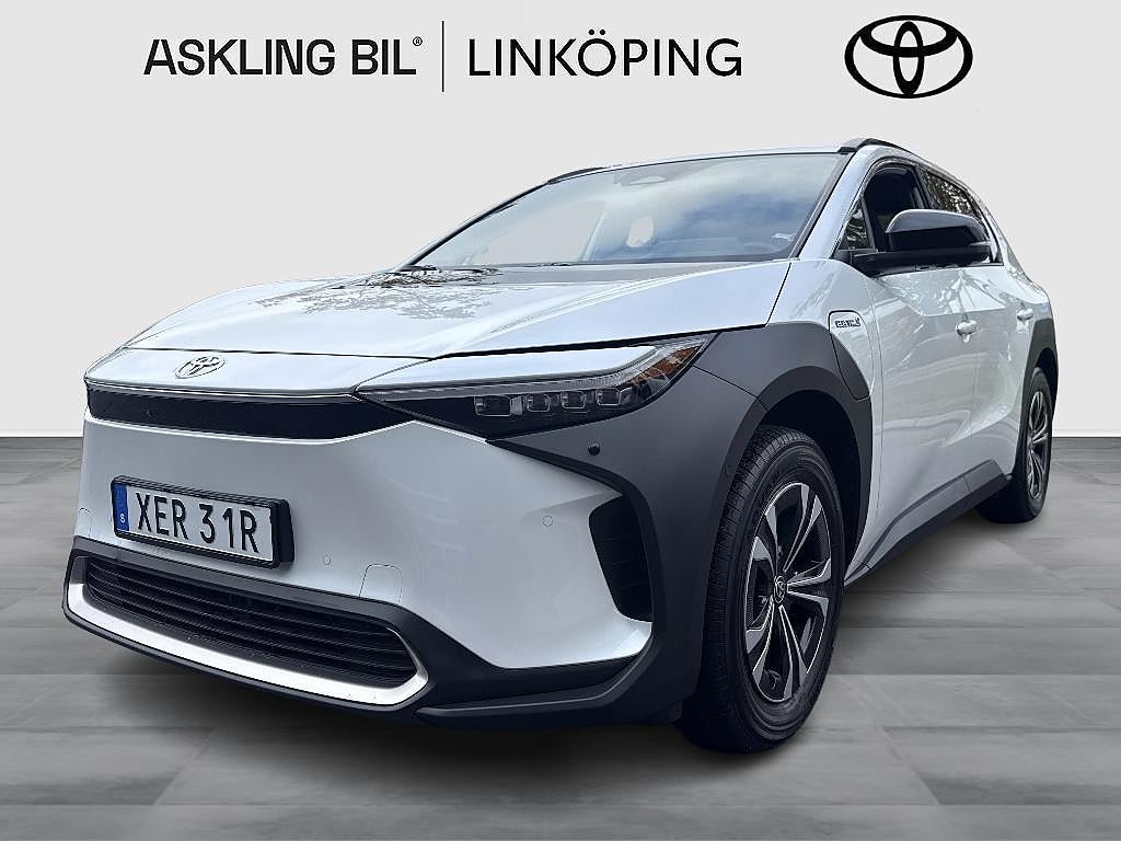Toyota bZ4X 2023 - bild 1 av 19