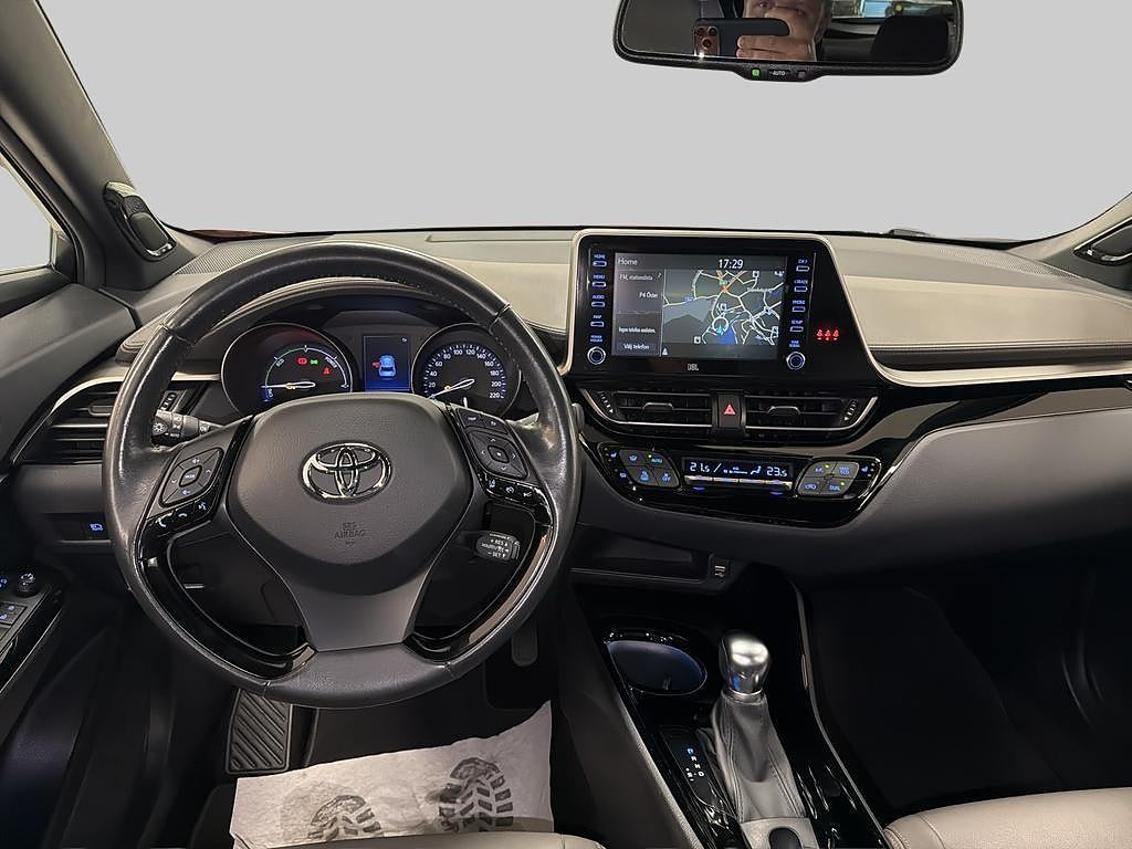 Toyota C-HR 2019 - miniatyr 8