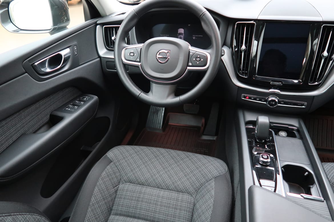 Volvo XC60 2025 - miniatyr 8