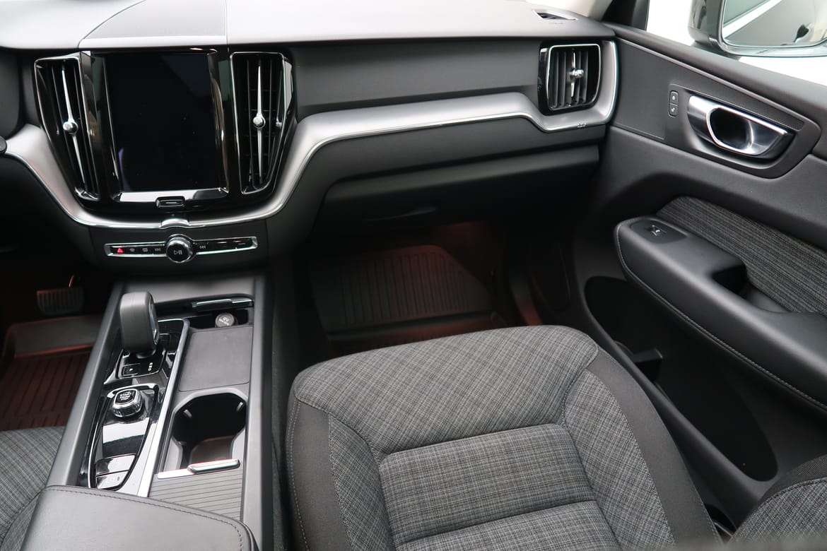 Volvo XC60 2025 - miniatyr 9