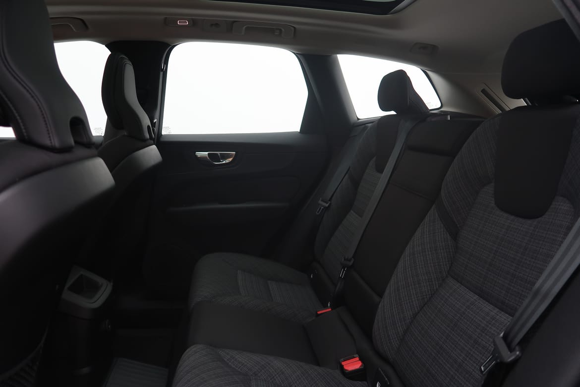 Volvo XC60 2025 - miniatyr 5