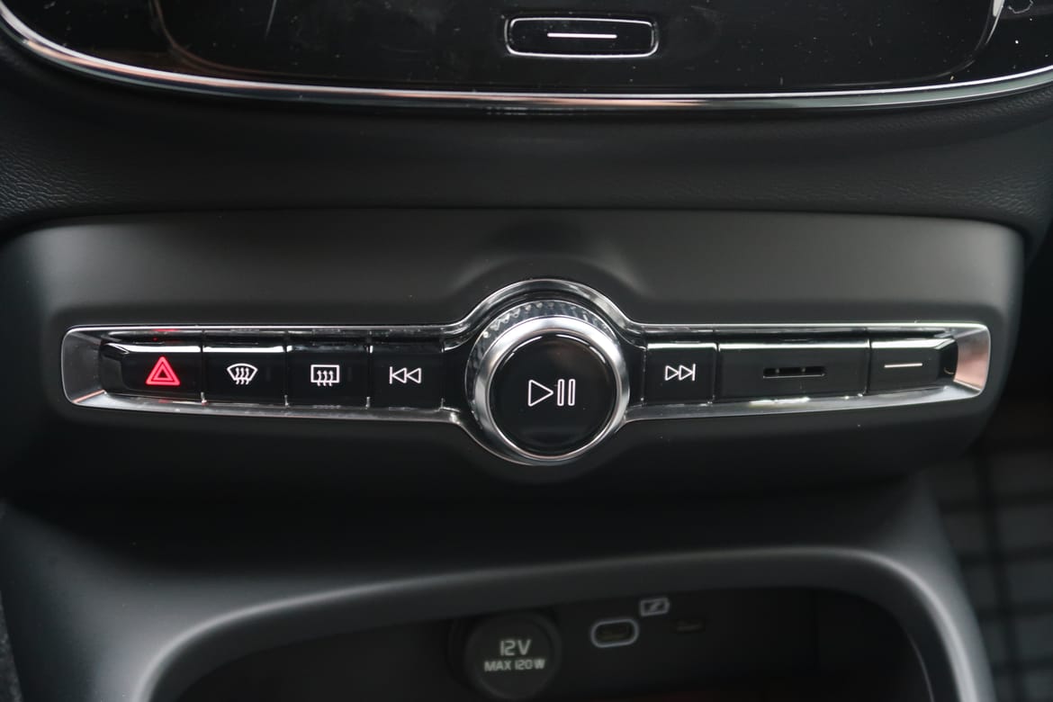 Volvo XC40 2025 - miniatyr 18