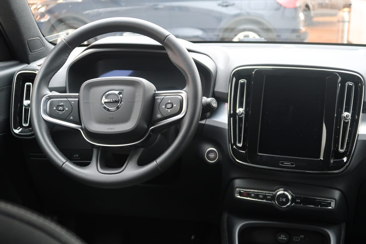 Volvo XC40 2025 - miniatyr 7