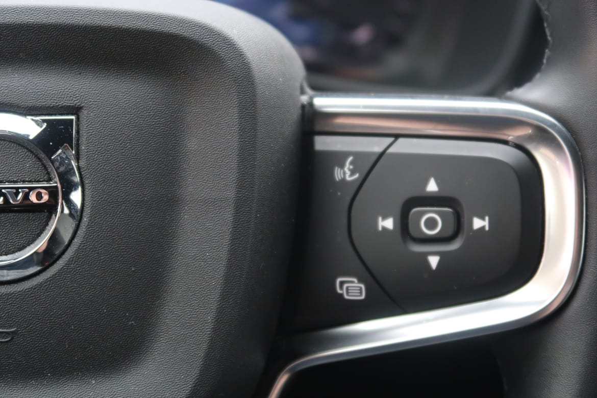 Volvo XC40 2025 - miniatyr 10