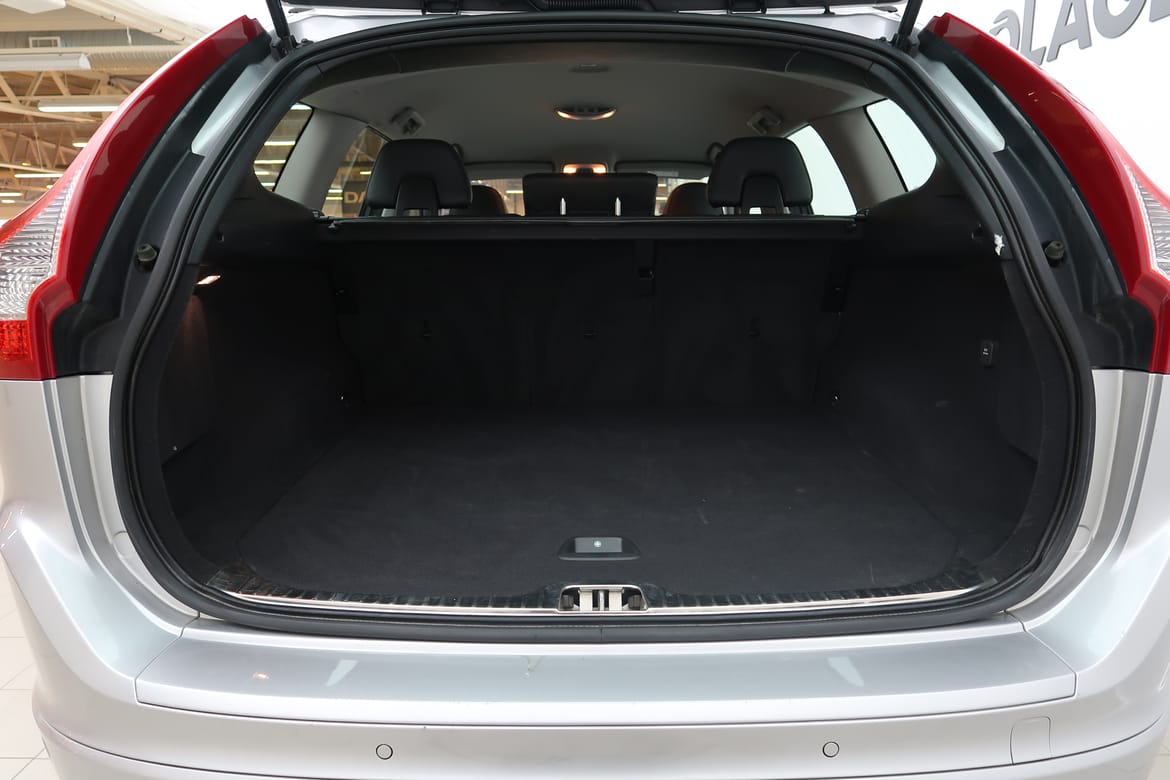 Volvo XC60 2017 - miniatyr 12