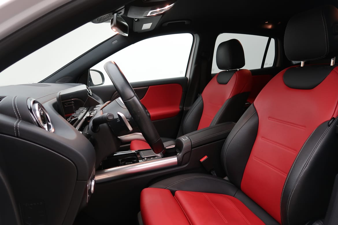 Mercedes-Benz GLA 2021 - miniatyr 4