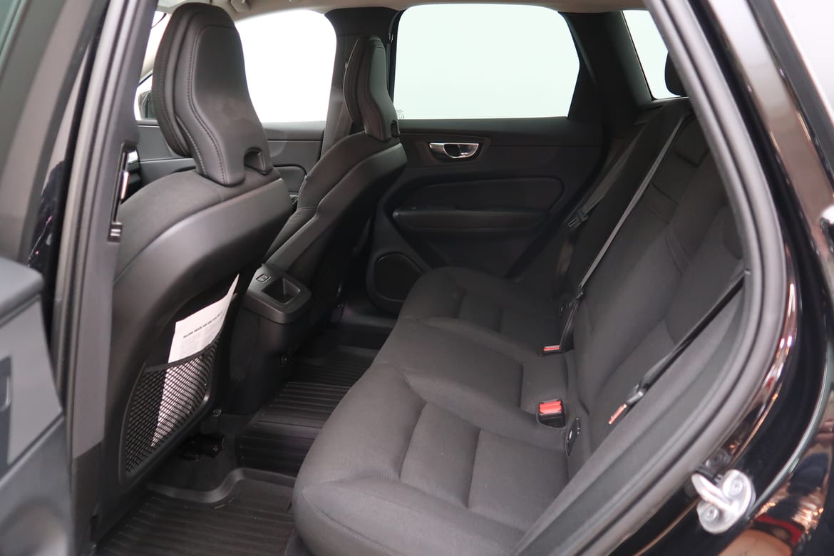 Volvo XC60 2022 - miniatyr 5
