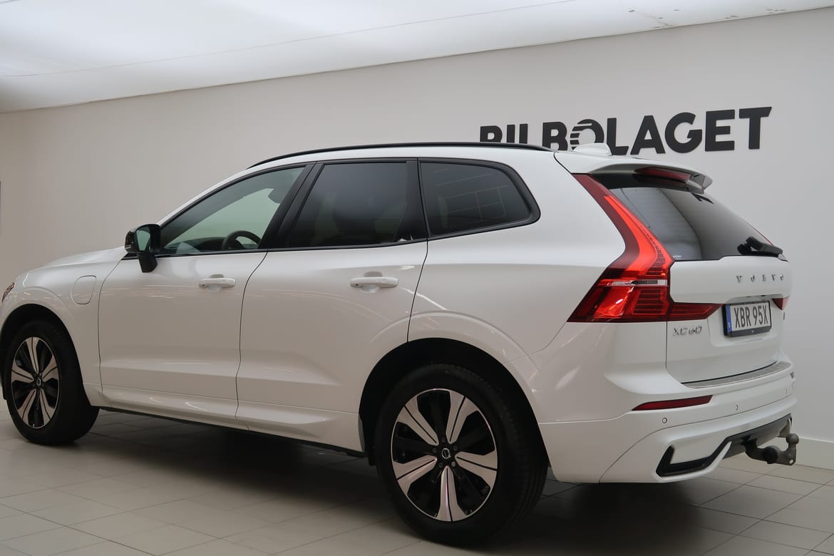 Volvo XC60 2023 - miniatyr 3