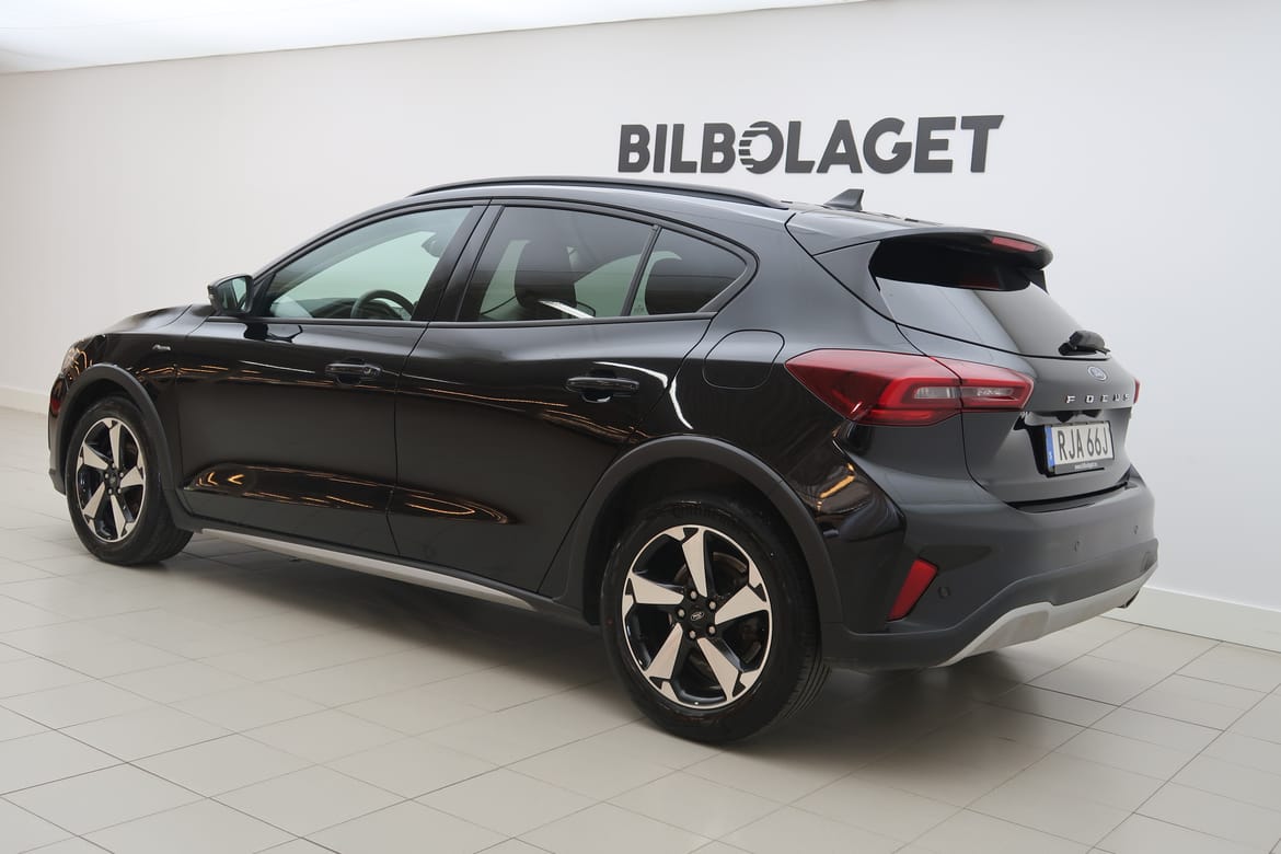 Ford Focus 2022 - miniatyr 3