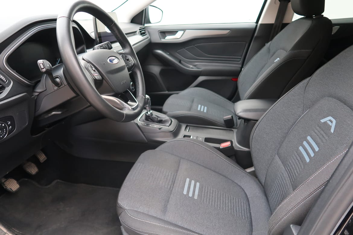 Ford Focus 2022 - miniatyr 4
