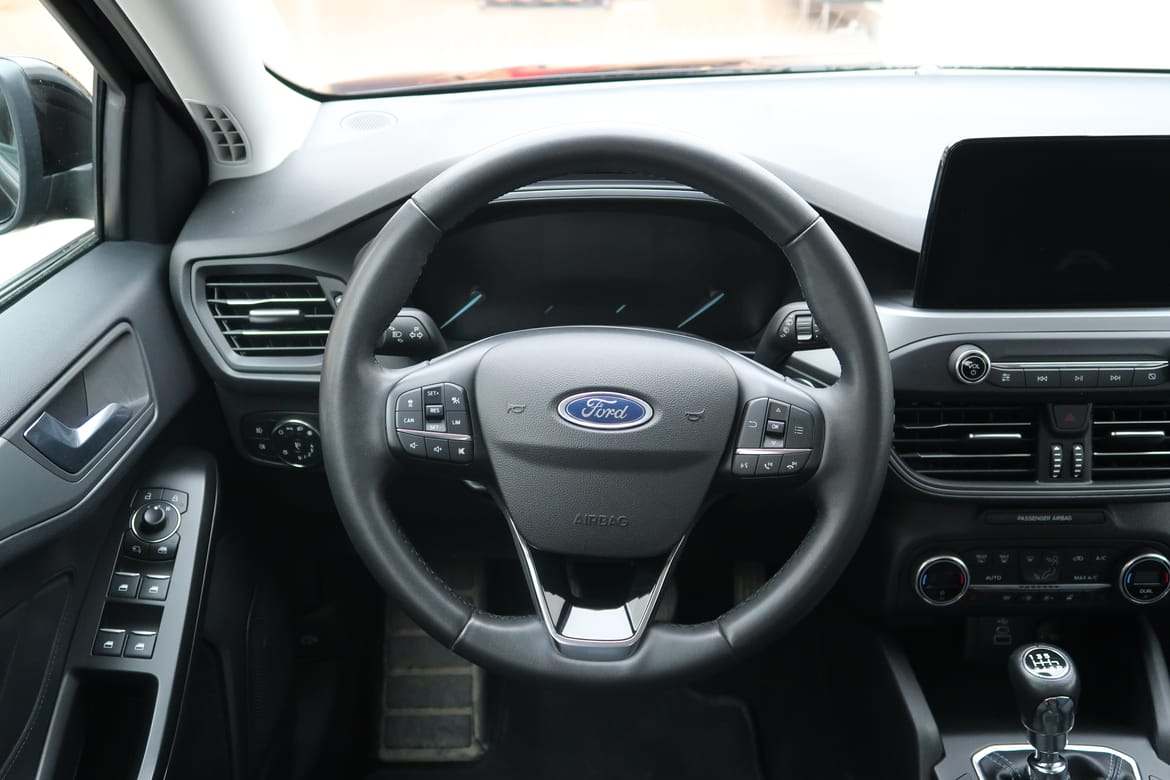 Ford Focus 2022 - miniatyr 6
