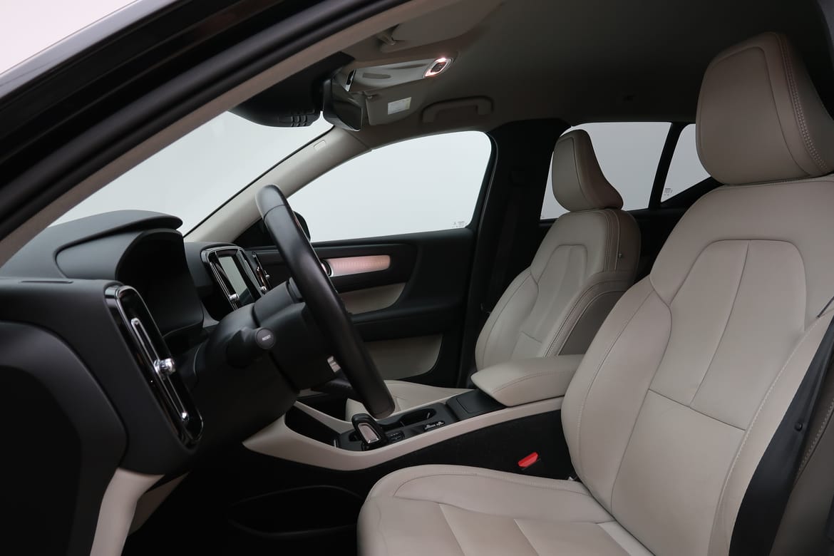 Volvo XC40 2019 - miniatyr 4
