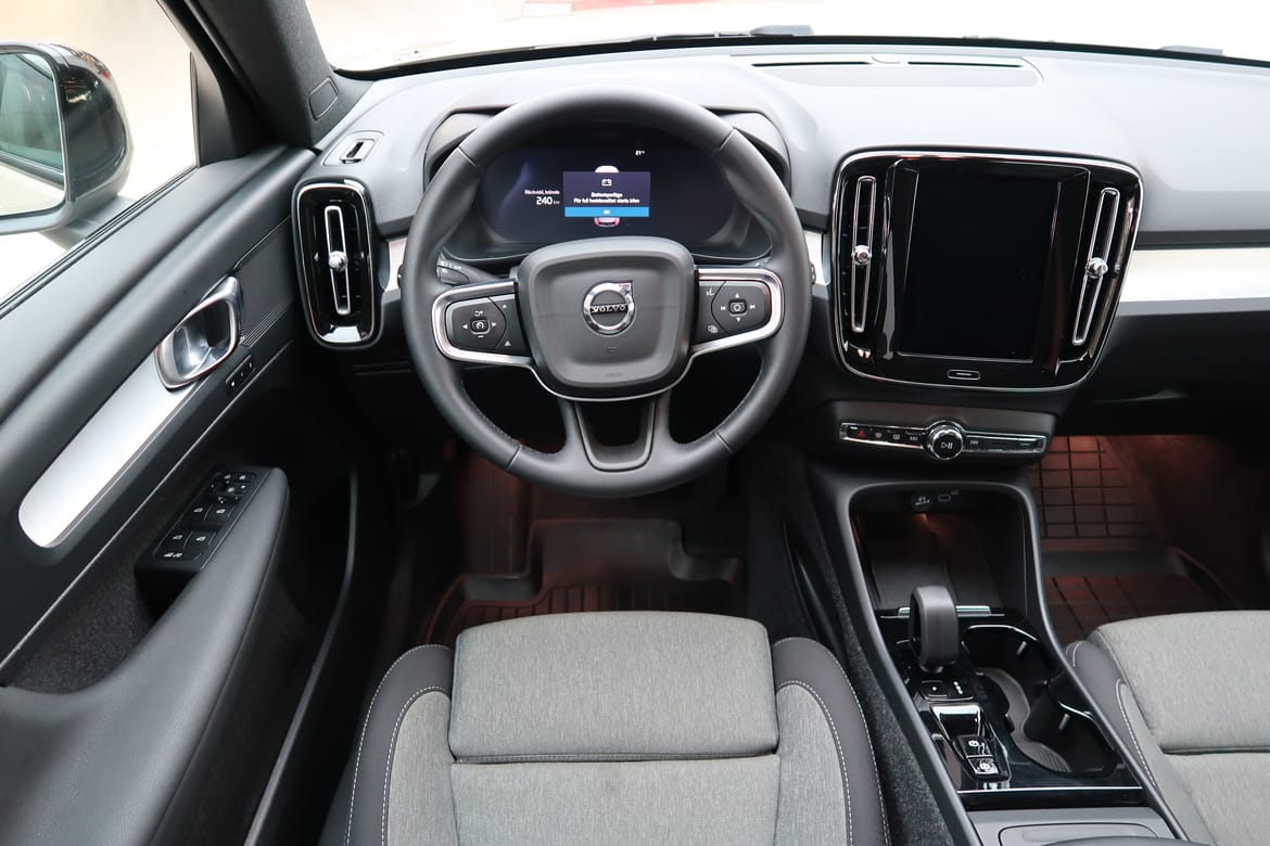 Volvo XC40 2025 - miniatyr 6