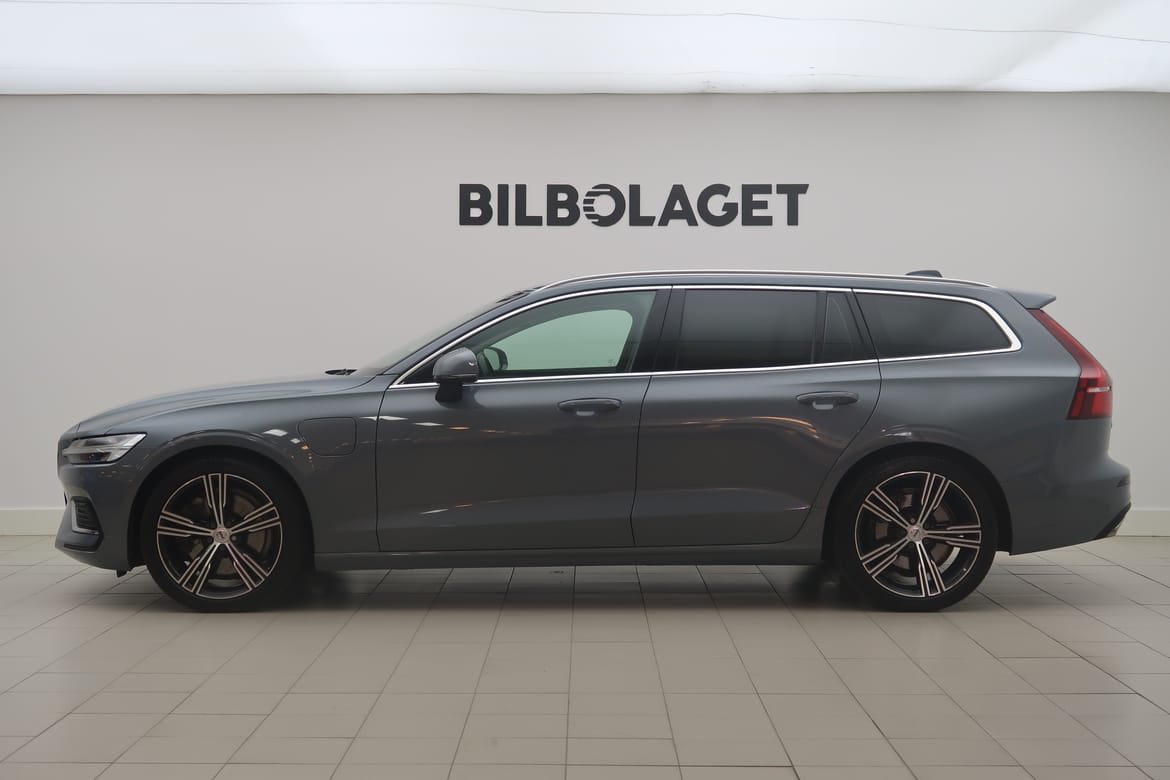 Volvo V60 2022 - miniatyr 2