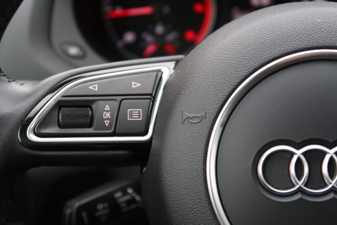 Audi Q3 2016 - miniatyr 9